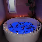 Διαμέρισμα Jacuzzi Romantic *