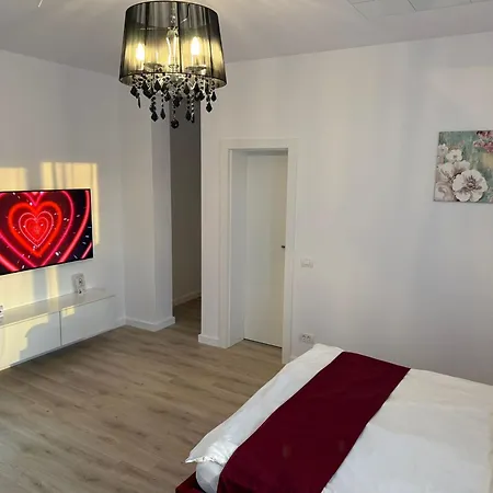 Visaj Jacuzzi Romantic Apartmán