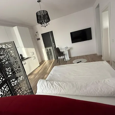 Lägenhet Jacuzzi Romantic *